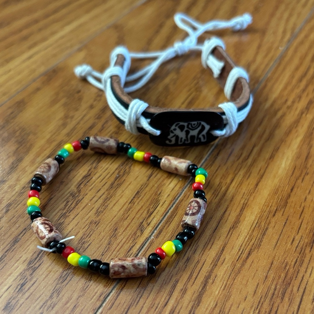 SET OF 4 * BARCELONA SOUVENIR UNISEX BRACELETS 🐘🖤💚💛❤️🐘 - Picture 4 of 6